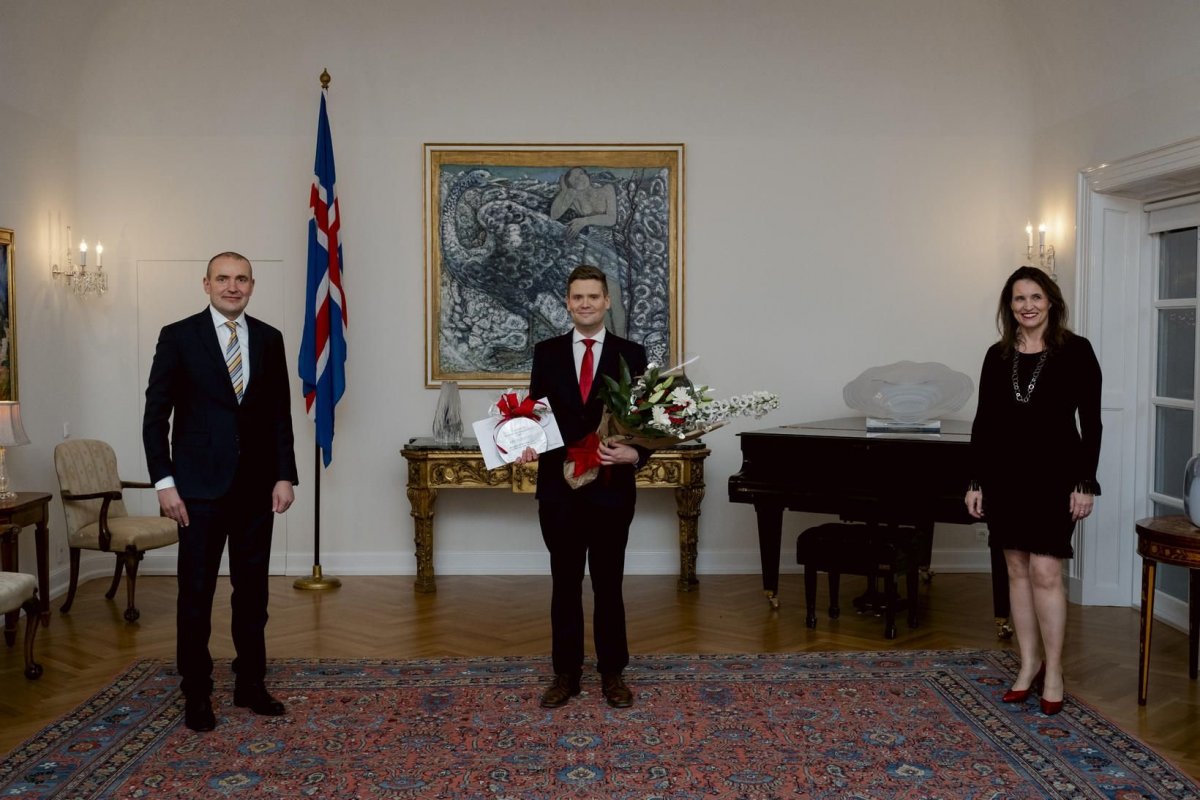 Ari Eld­járn á Bessa­stöðum ásamt for­set­an­um og Rann­veigu Rist, for­stjóra ál­vers­ins í Straums&hellip;