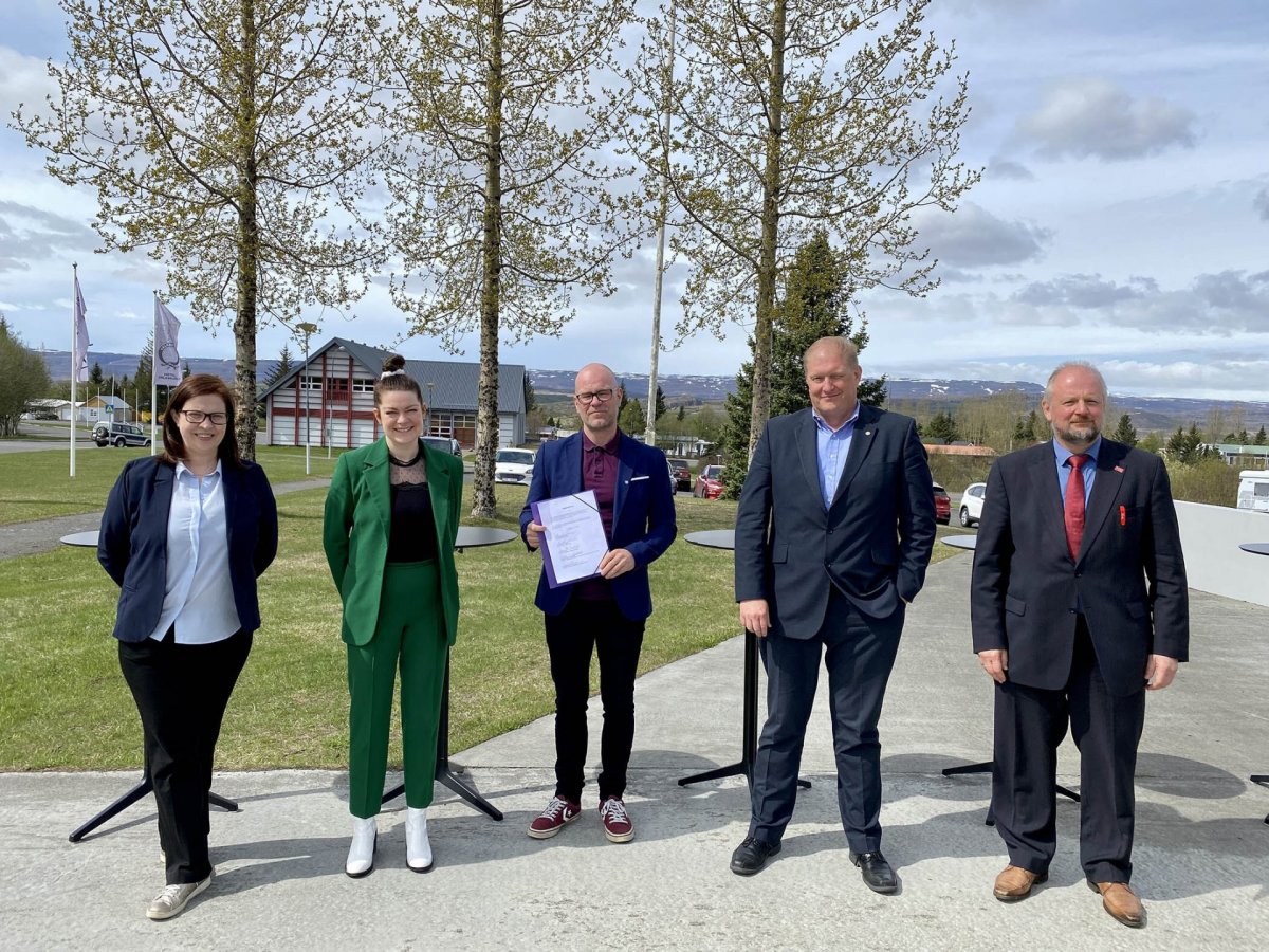 Frá vinstri, Jóna Árný Þórðardóttir framkvæmdarstjóri Austurbrúar, Dagmar Ýr Stefánsdóttir yfirmaður&hellip;