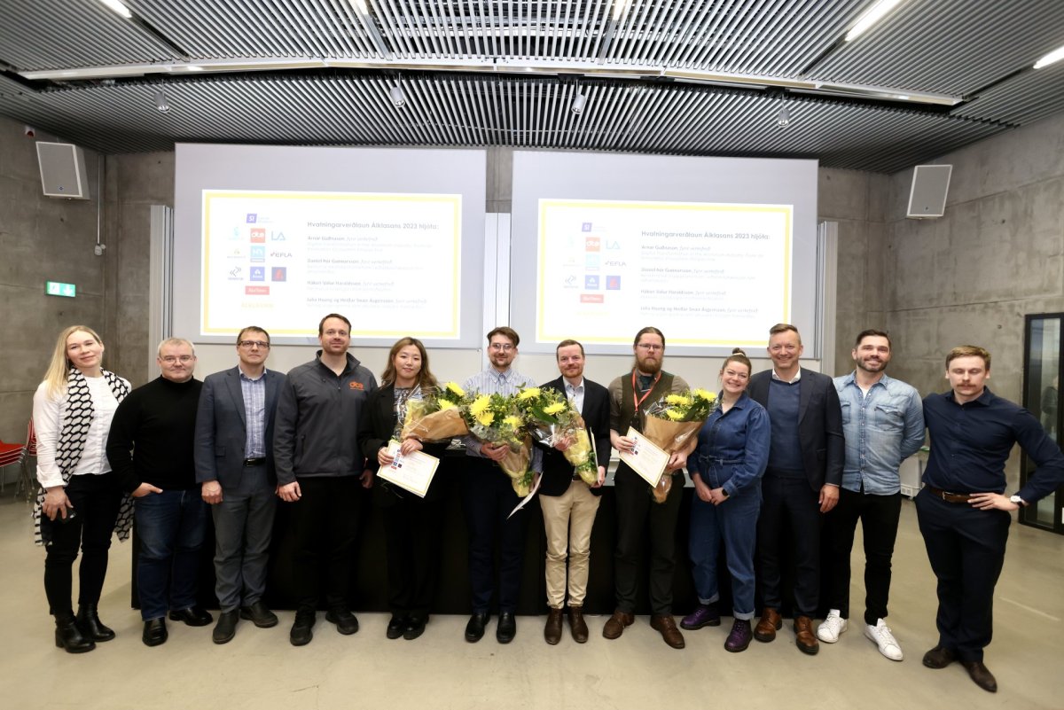 Frá afhendingu hvatningarviðurkenninga Álklasans, frá vinstri Guðbjörg Óskarsdóttir, framkvæmdastjór…
