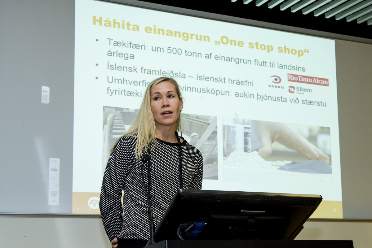 Guðbjörg Óskarsdóttir hélt erindi á ráðstefnu Álklasans um þarfir og lausnir í áliðnaði í nóvember 2…