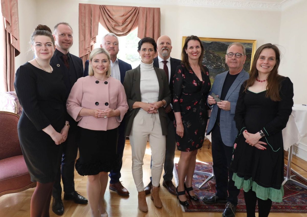Undirritun viljayfirlýsingar um bindingu og hreinsun kolefnis í ráðherrabústaðnum í dag, frá vinstri…
